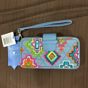 New Vera Bradley RFID smartphone wristlet